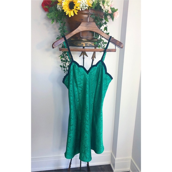 VICTORIA'S SECRET VINTAGE 80s SLIP DRESS - Picture 2 of 6